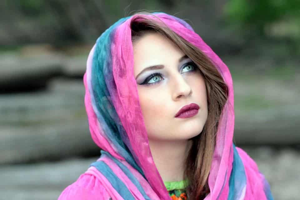 girl qatar qatari scarf cover doha hijab nightlife pagan veiling oriental eyes blue quora dating